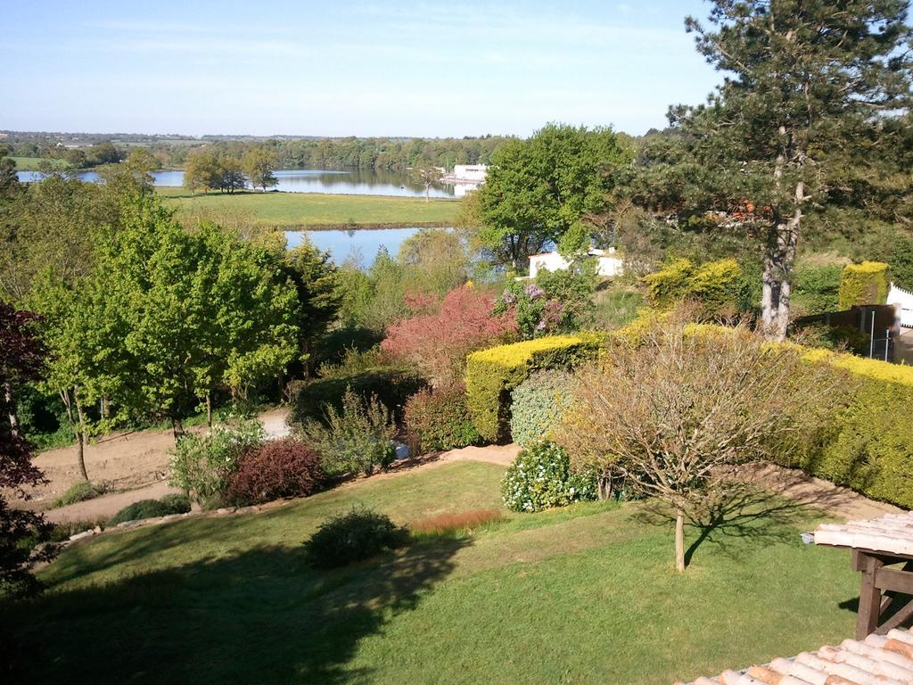 Mas Du Trezon Bed & Breakfast Cholet Exterior photo
